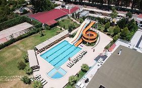 Royal Towers Hotel